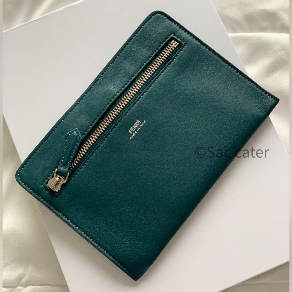 Preloved Fendi wallet zip pouch Green leather